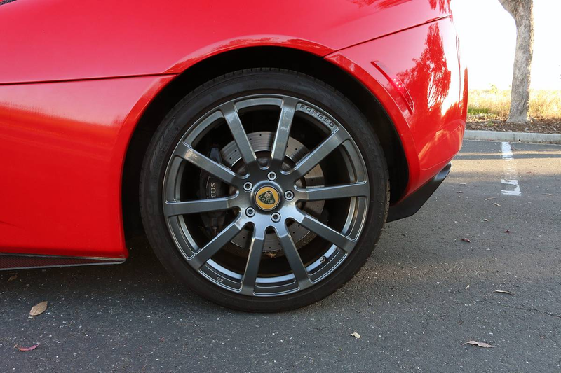 Illustration for article titled At $34,999, Would You 'Wing It' In This Lightly Modded 2011 Lotus Evora?